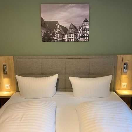 Zur Eisenbahn Hotel Limburg an der Lahn Exterior foto